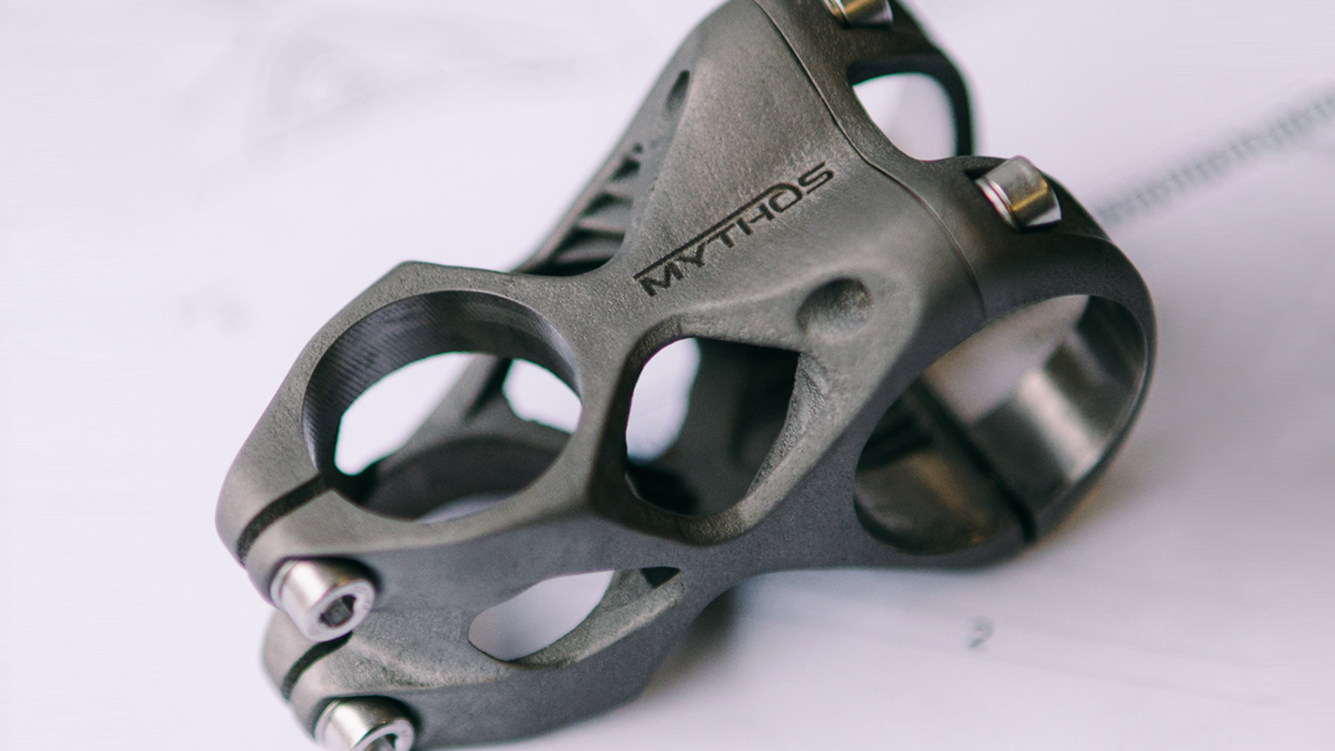 Mythos IXO stem made of titanium. Image: Mythos