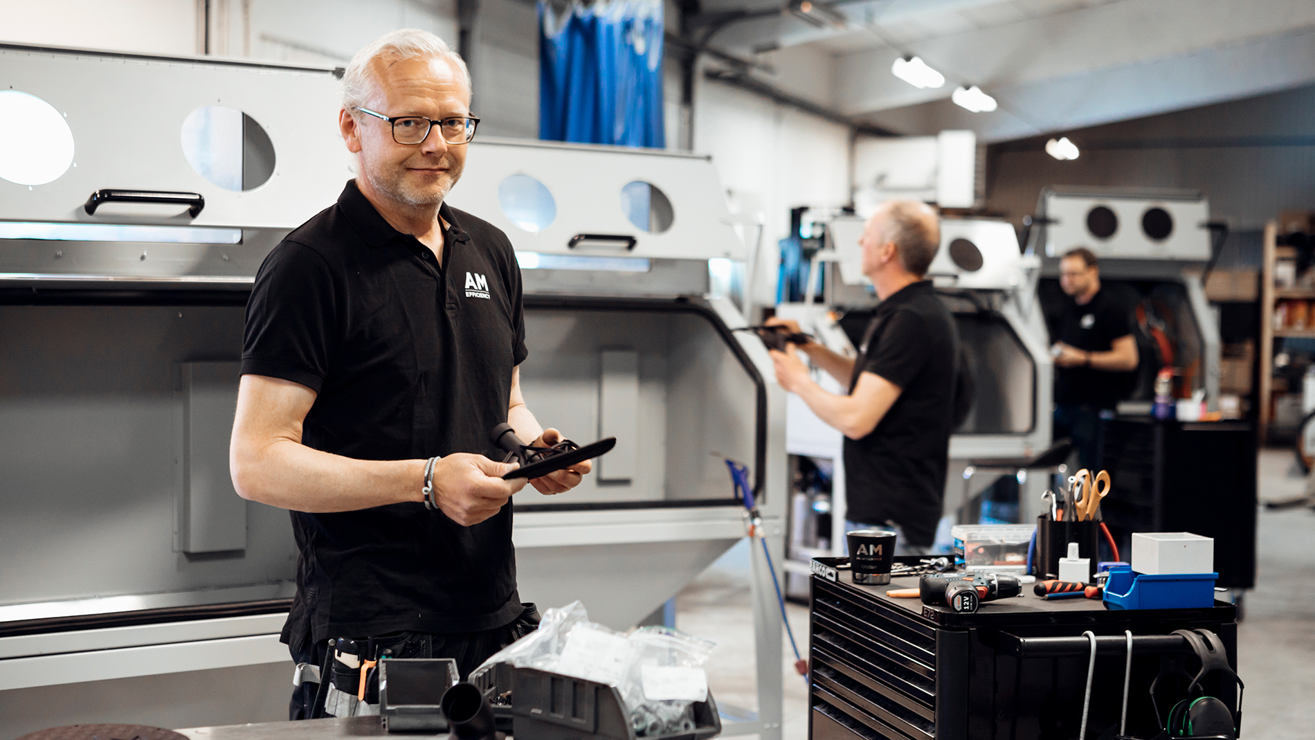 Ulf Qviberg also helps out in assembly. Foto: AM Efficiency