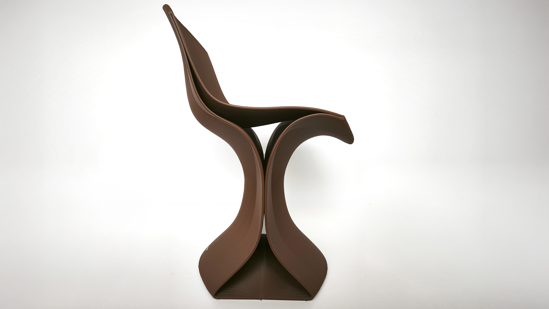 02-Chair-made-with-PELLETSMART-OLIVE