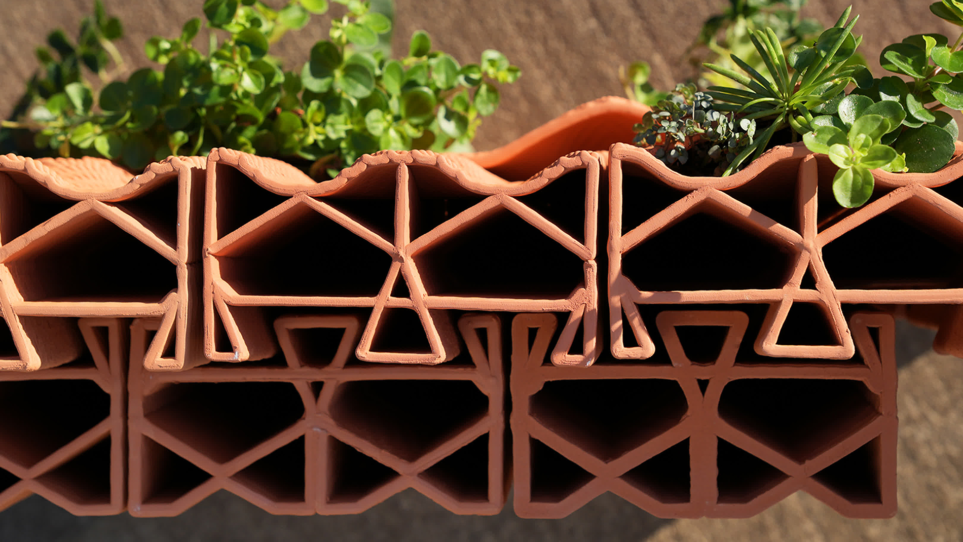 Brick By Bit is a modular, 3D printed facade system that unites aesthetics, ecology and thermal performance. Image: Victoria Roznowski