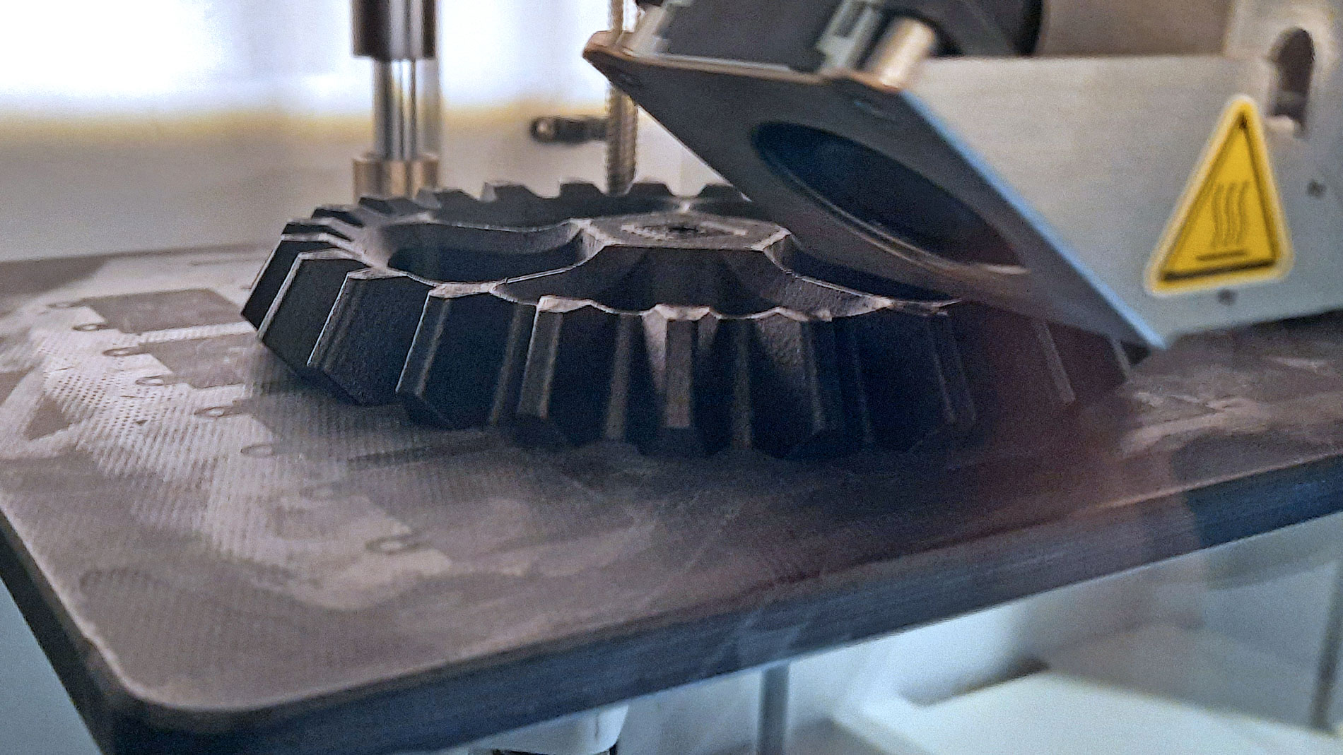 3D printing a gear wheel. Image: BMF