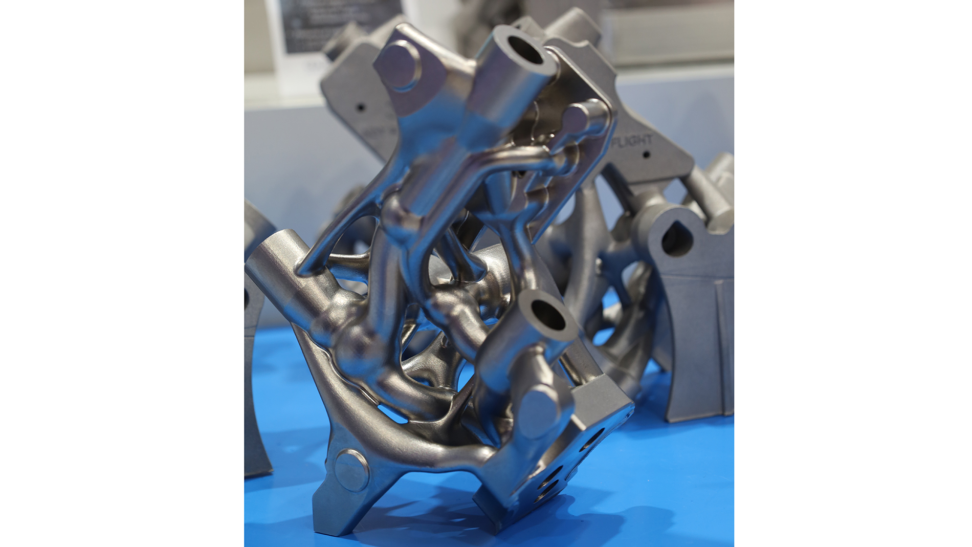 A manifold made of Ti6Al4V that was developed by Airbus and manufactured on an M2 Series 5 machine from Colibrium Additive. Image: Thomas Masuch