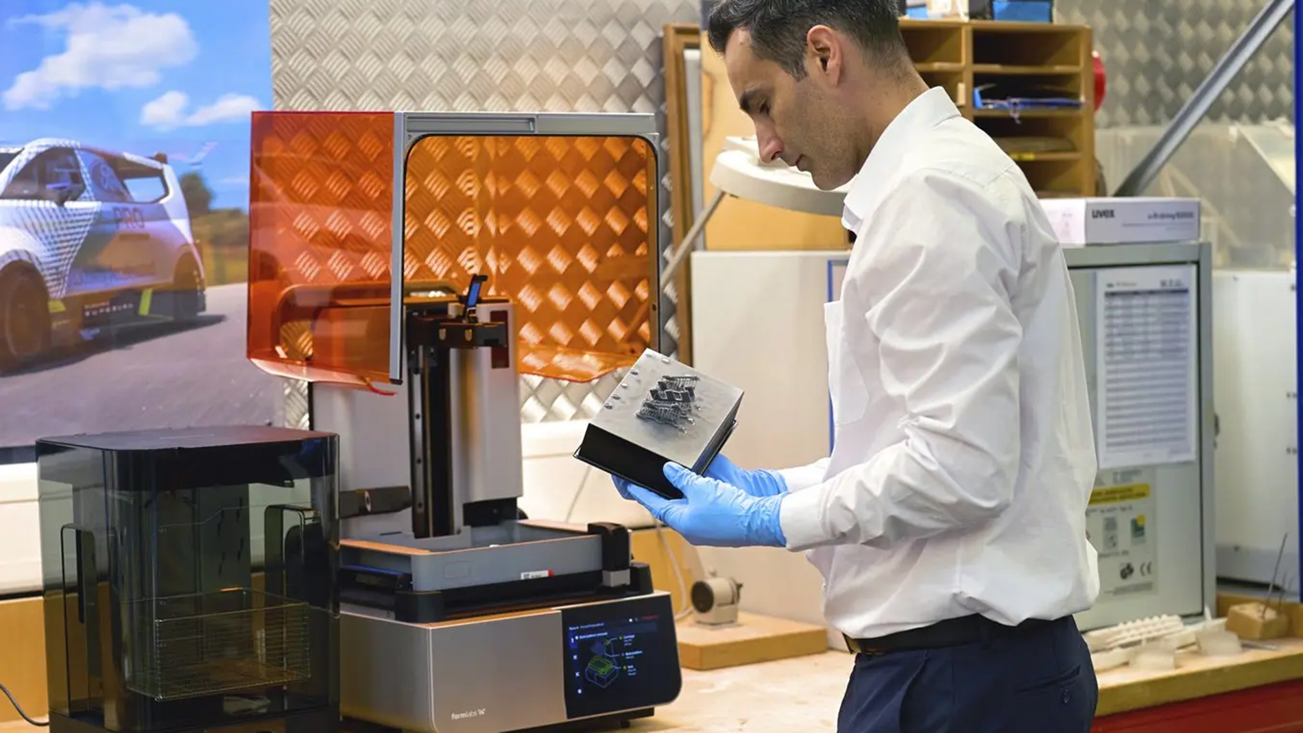 The Ford development team uses desktop SLA 3D Printing to manufacture various prototypes. Image: Formlabs / Ford Motor