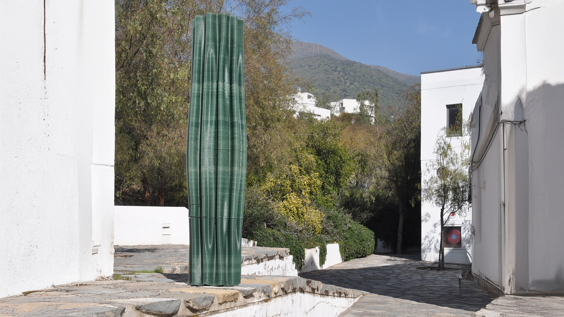 Additive Manufacturing with Recycled Polymers and Calcium Carbonate from Shell Waste: Material Experiments for Circular Construction. Image: Juan Cristobal Karich