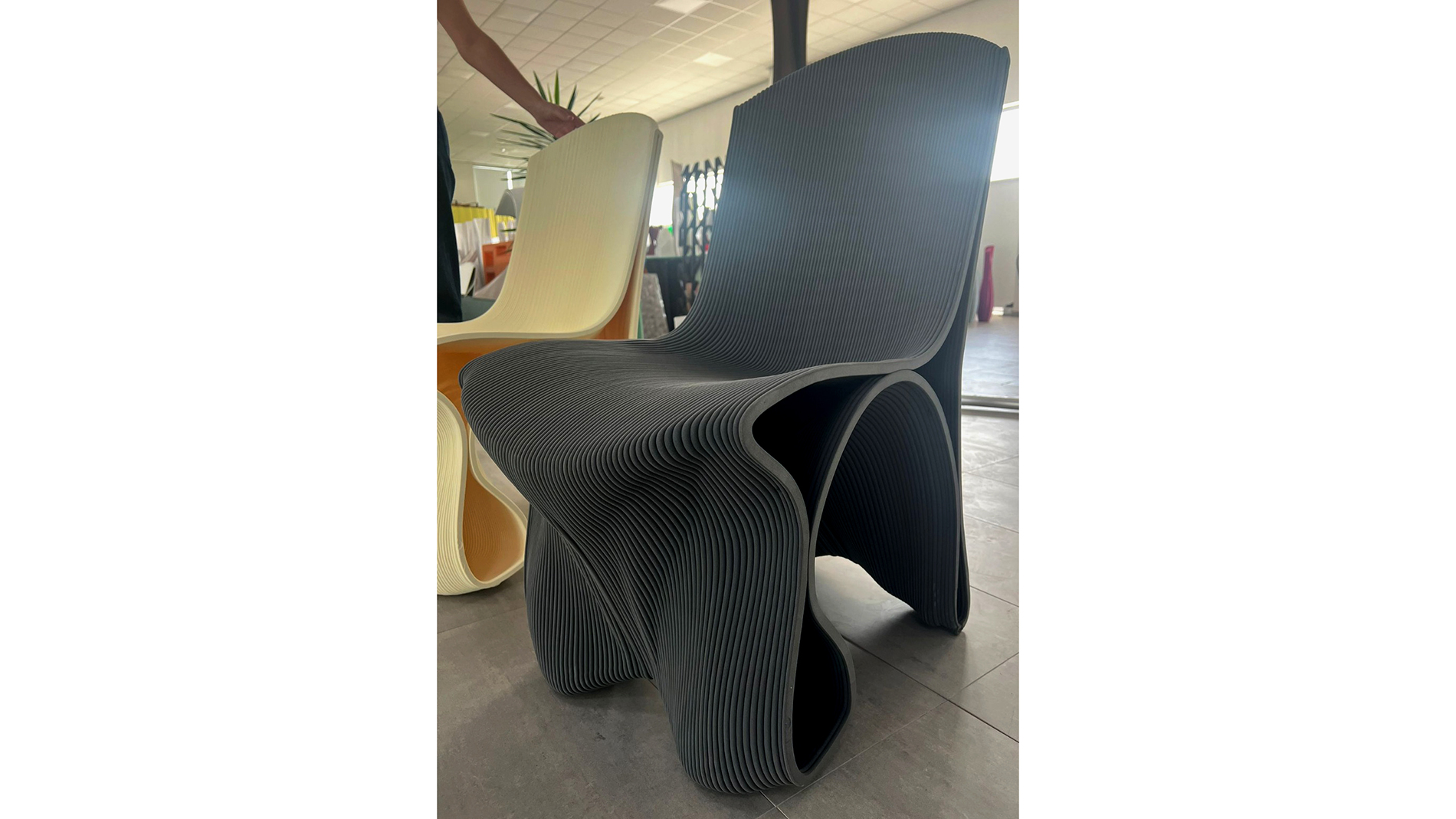 B-Loom-Stuhl von Nagami. Bild: Smart Materials 3D