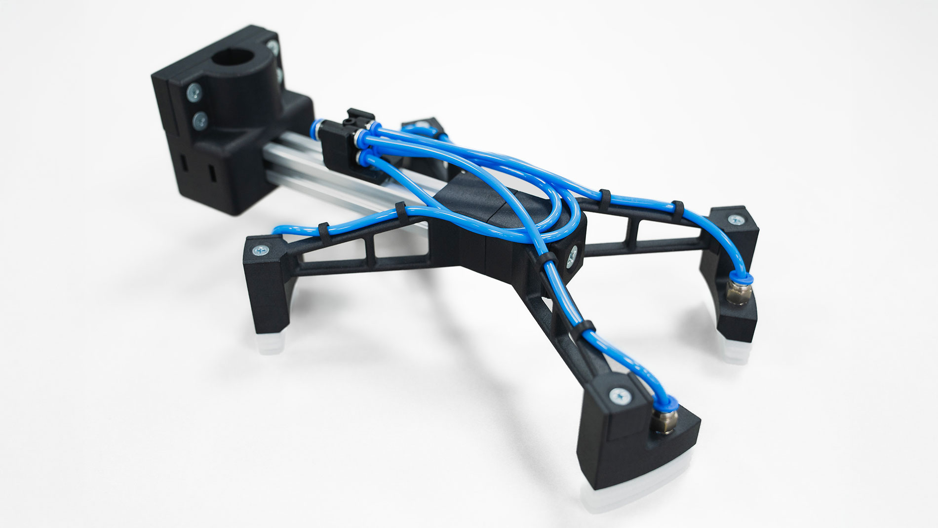 The 3D-printed robot gripper enables greater overall efficiency in the production process. Images: Protiq