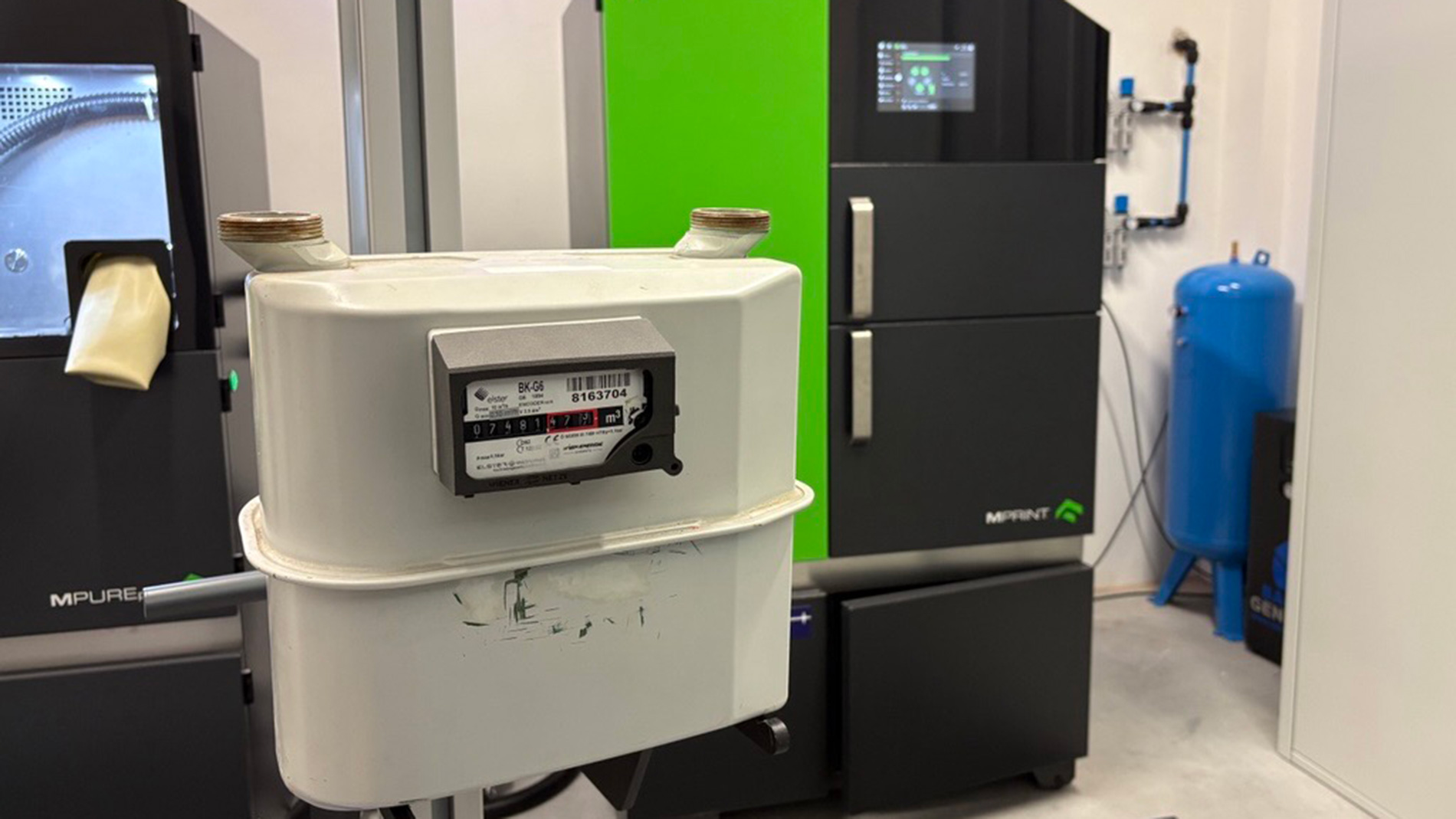Die optimierte und stabilere 3D-gedruckte Version der Gaszählerabdeckung bietet auch einen Montagegriff. Bild: Wiener Netze