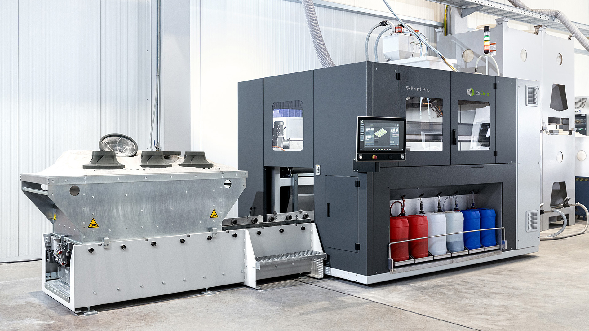 Passt auf weniger als 12 m² Stellfläche: der neue Sand-3D-Drucker S-Print Pro. Bild: ExOne